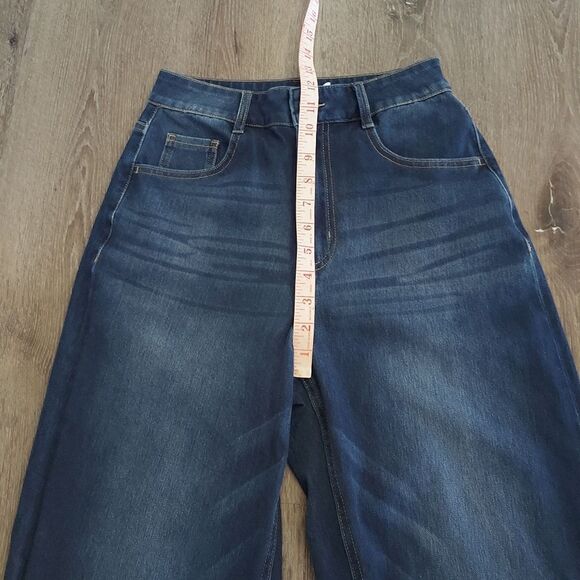 Halara Flex High Waisted Multiple Pockets Rolled Hem Wide Leg Jeans Small Tall - Picture 8 of 9